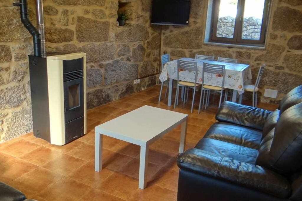 Cuberto Darriba Casa Restaurada En Canedo Carnota Luaran gambar